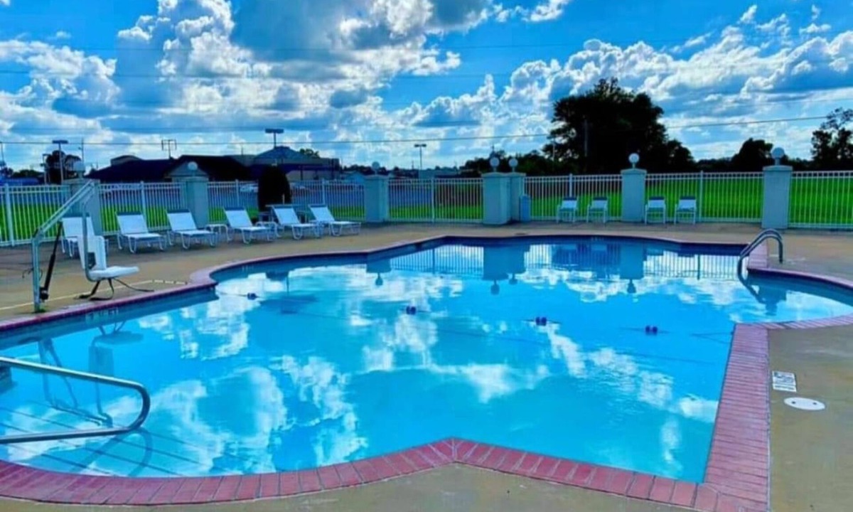 Union City Hotel | Hospitality House Union City I 69/US 51