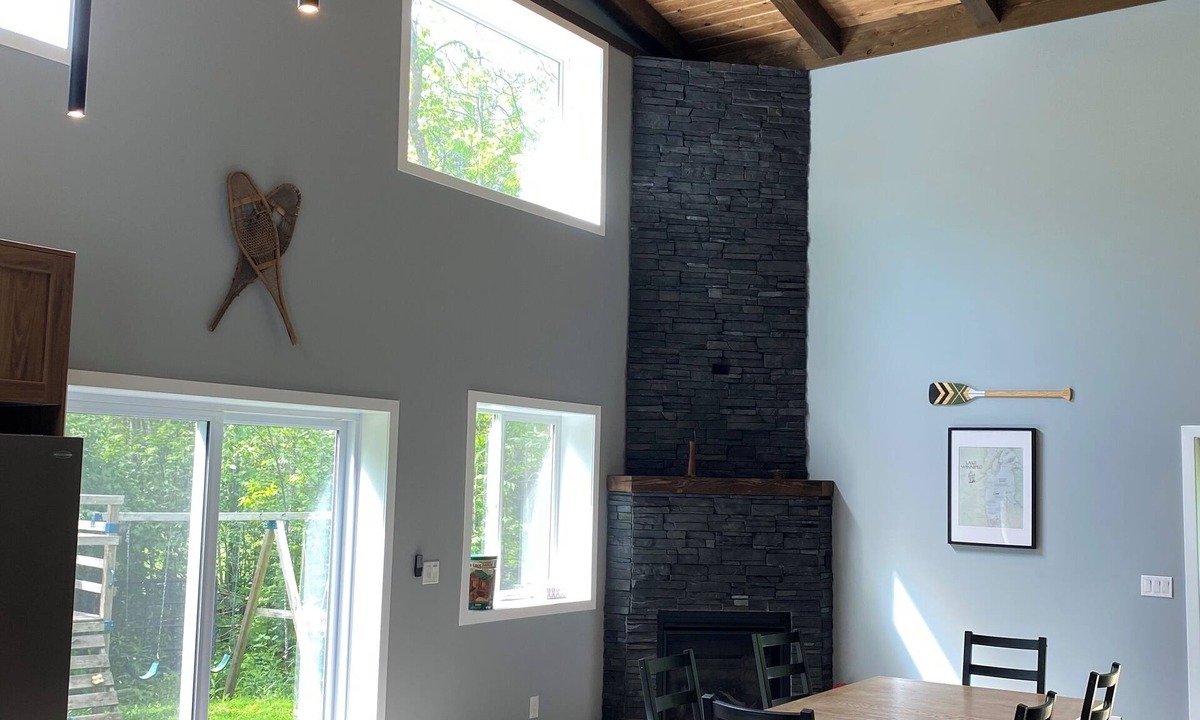 Gimli House | Perfect for sand beach vacations and ice fishing adventures on Lake Winnipeg