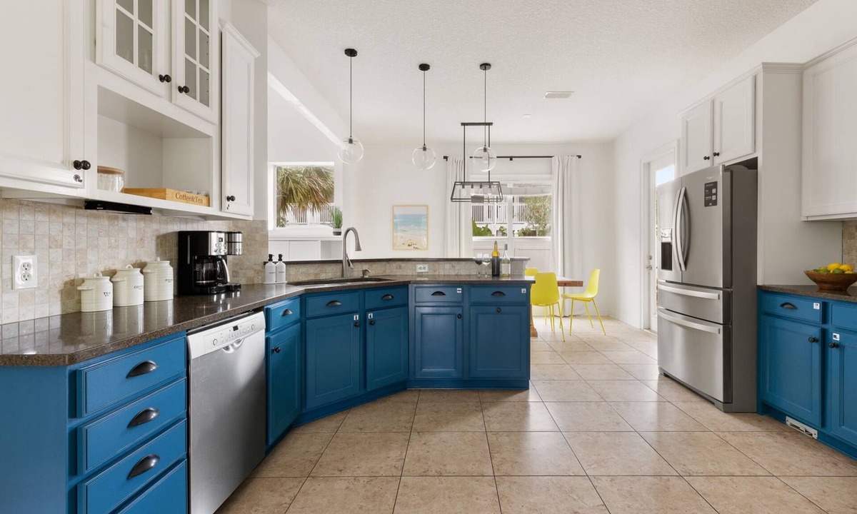 Vilano Beach House | Vilano Villa Near Beach w Saltwater Pool Spa Game Room Built-in Grill