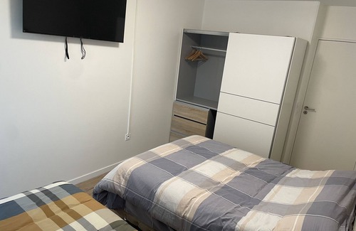 Bagnolet Apartment | À 1 Minute du Métro