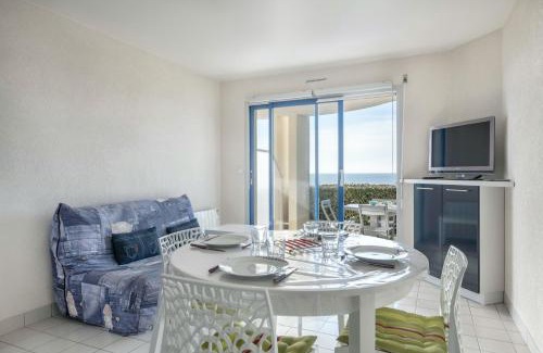 Le Croisic Apartment | À 200m de la plage, vue mer pour 4