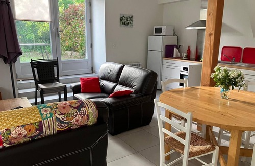 Tour-de-Faure Cottage | À l'Ombre du Tilleul
