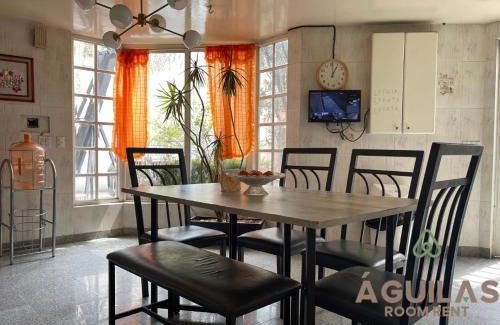 Alvaro Obregon House | Águilas Room Rent