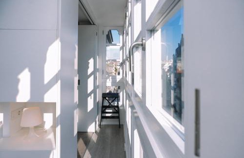 Casco Vello Apartment | Ático con luz y brillo en Vigo by CABANA Rentals