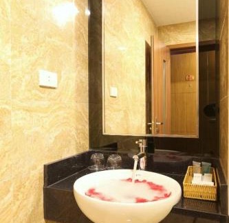 My Đinh Apartment | Âu Việt Hotel 126 Nguyễn Hoàng - by BAY LUXURY
