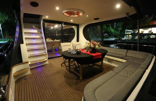 Istanbul City Center Boat Rental | Çakıroğlu Yachting
