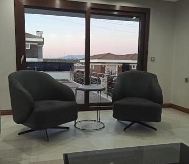 Cesme Villa | Çeşme Dalyan'da, Triplex Müstakil, Havuzlu Villa