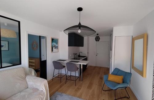 Concarneau Apartment | Évasion en bord de mer - 350m plage - Garage privé
