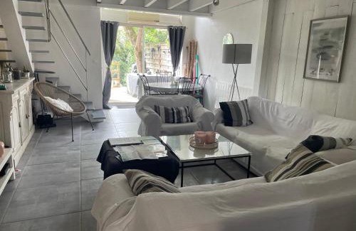 Begles House | Évasion urbaine chaleureuse et confortable