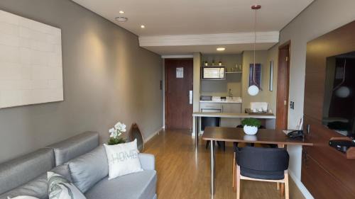 Batel Apartment | Ótimo apartamento Batel até 4 pessoas! Apartamento em hotel serviço 24h