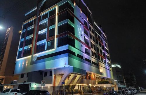 Bombas Apartment | Ótimo Apto, Jacuzzi aquecida e piscina, pertinho da praia