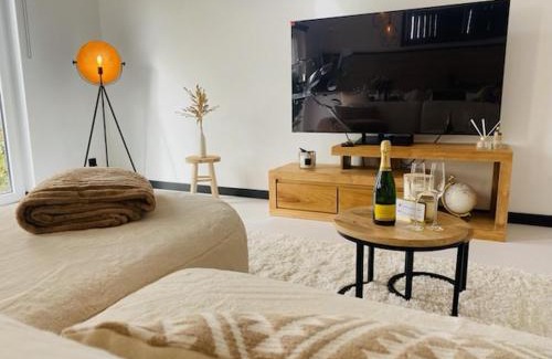 Marchin House | Ô Cinquante - Gite Wellness, Marchin