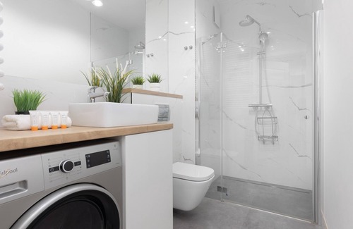Zoliborz Apartment | Żoliborz Artystyczny by Renters