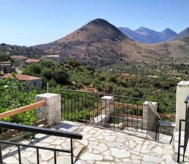 East Mani Apartment | Βαχος rooms 3
