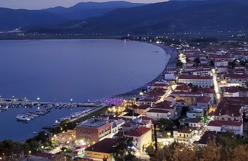 Paralio Astros Apartment | Εξαιρετική τοποθεσία. Great Location.