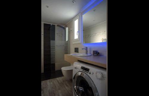 Kimolos House | Κalamitsi Rooms & Apartments