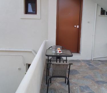Karvelas Apartment | Κamares View (Αύρα)