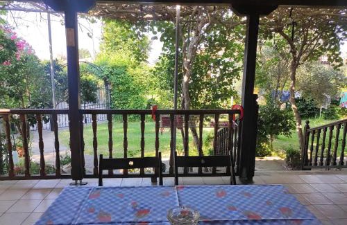 Toroni House | Μικρός Παράδεισος - Little Paradise