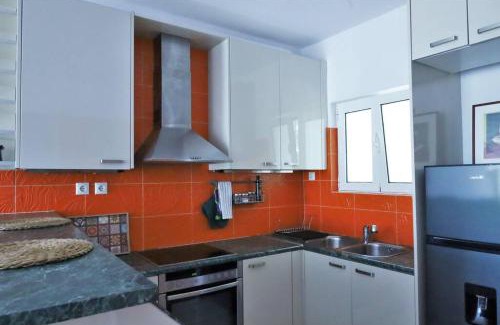 Rafina-Pikermi Apartment | Το σπίτι δίπλα στη θάλασσα/The house by the sea