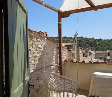 Mastichochoria Apartment | Τριώροφη οικία σε Μεσαιωνικό οικισμό