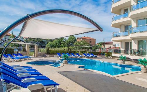 Chernomorets Hotel | Адена Трейд ЕООД