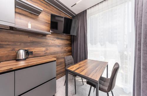 Darnyckyj Apartment | Апартаменти метро Вирлиця