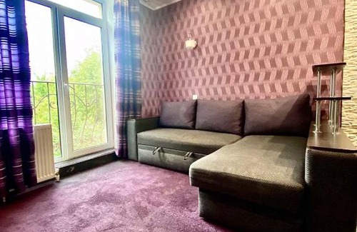 Podilskyj Apartment | Апартаменты -студия с французским балкончиком