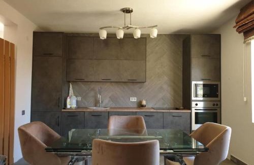 Dobra Voda Apartment | Апартаменты Anturage с отдельным входом