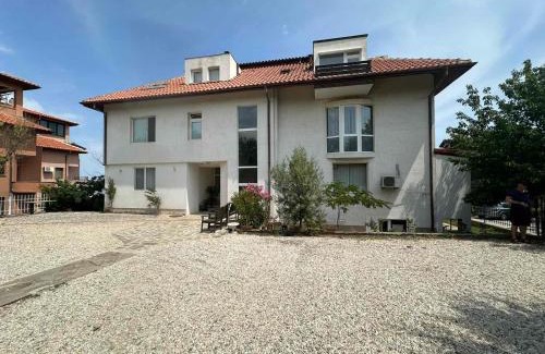 Budjaka Apartment | апартамент под наем виа понтика