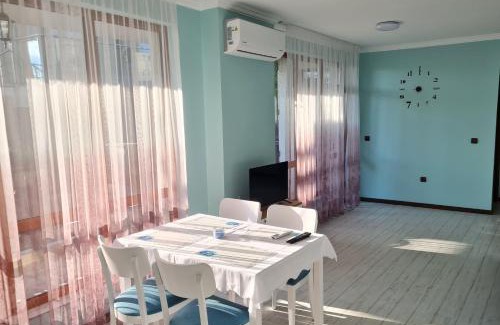 Sveti Vlas Apartment | Апарт Хотел Трявна Бийч