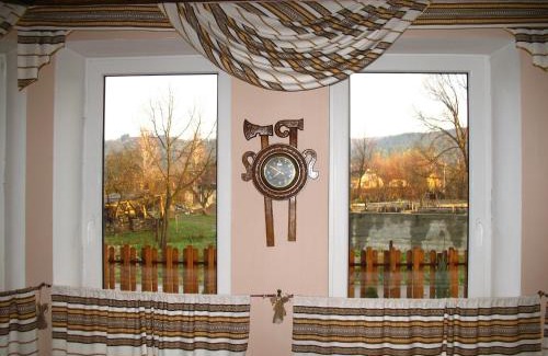 Mykulychyn House | АртГір гостинний двір