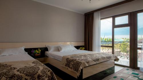 Cholpon-Ata Hotel | Арт-отель ololoFamily