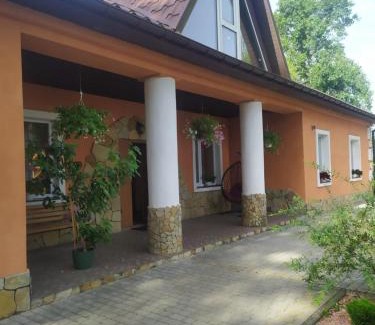 Volyn Oblast House | Білий птах