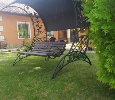 Volyn Oblast House | Білий птах