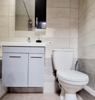 Darnyckyj Apartment | Второй этаж, ЖК Патриотика метро Осокорки Позняки
