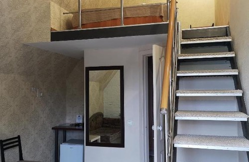Glazov House | Гостевой дом Кристалл
