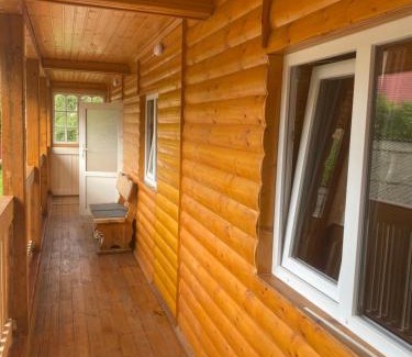 Mizhhirya Apartment | Гостинний двір у дядька Івана