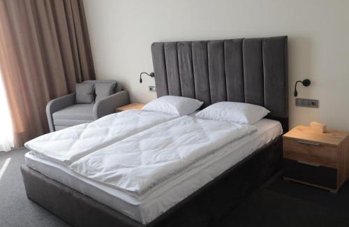 Mukachevo Hotel | Готель Карпатія