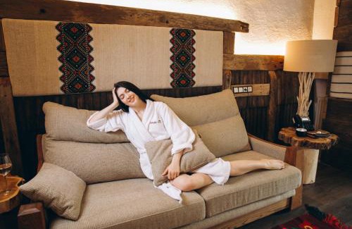 Bukovel Hotel | Грибова хата