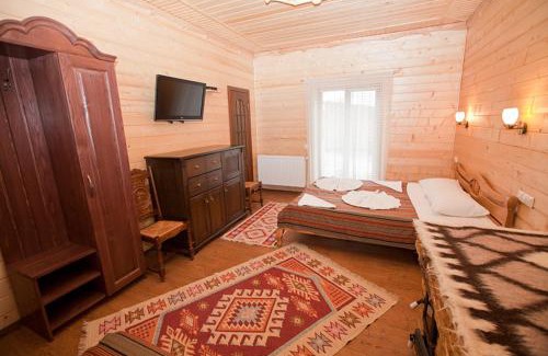 Polyanytsya Hotel | Гук готельно-ресторанний комплекс
