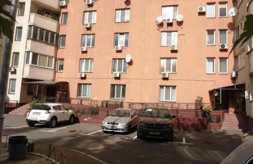 Holosiivskyj Apartment | Двухуровневая на Лобановского