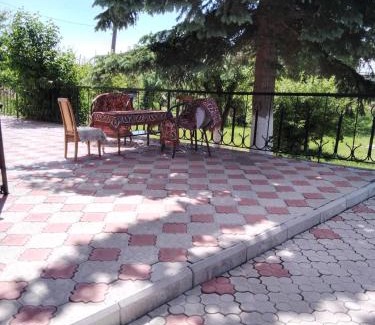 Tsamakaberd House | Дом гостевой Для семьи