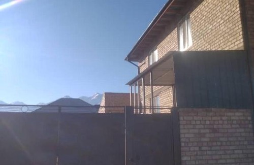 Kochkor House | Дом гостиница