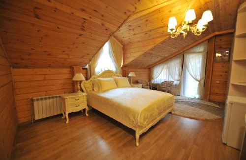 Klavdiyevo-Tarasove House | Комплекс відпочинку GoldFіsh Сlub