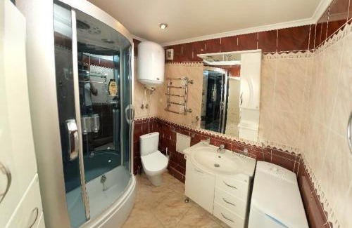 Cherkasy Apartment | Комфортна та простора квартира в центрі на бульварі Шевченка!Поруч парковка з охороною