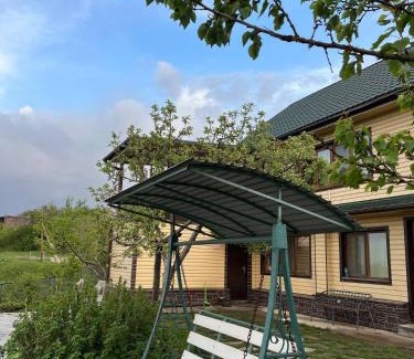 Tuzdybastau House | Коттедж с баней и бассейном