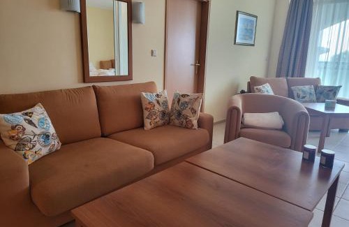 Pomorie Hotel | "Красавиците тъмнокоси" Sunset Resort Pomorie