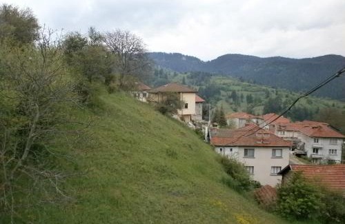 Momchilovtsi House | Къща за гости Каневи