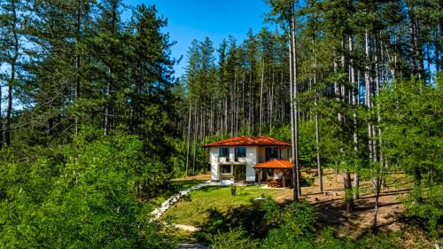 Apriltsi Villa | Къща за гости ХЕПИ