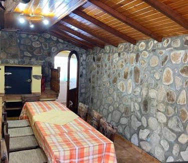 Mala Tsurkva House | Къща за гости Хриси